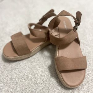 Brown suede shoes size 6 old navy